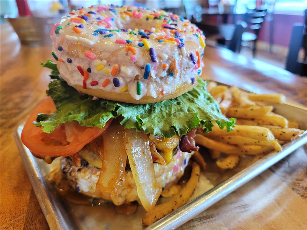 JD’s BBQ – The Homer Simpson Burger